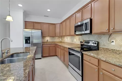 13527 San Georgio Dr, Estero, FL 33928 photo 4