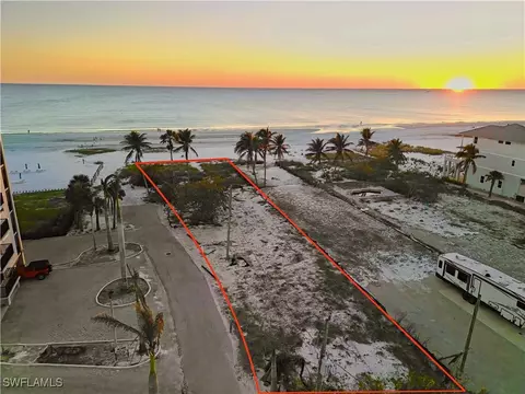4951 Pompano St, Fort Myers Beach, FL 33931