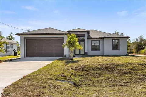 820 Chantilly St E, Lehigh Acres, FL 33974
