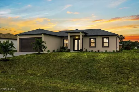 742 Oakridge Ave S, Lehigh Acres, FL 33974