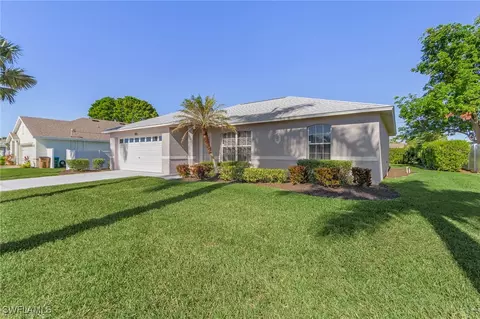 925 SE 25th Ln, Cape Coral, FL 33904