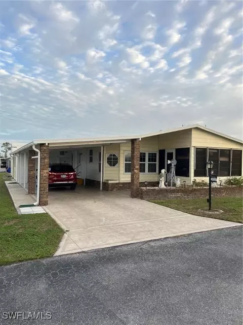 9222 Bonita Dr, North Fort Myers, FL 33903