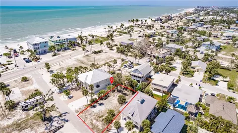 119 Coconut Dr, Fort Myers Beach, FL 33931