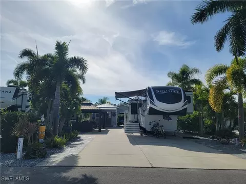 10413 Nightwood Dr, Fort Myers, FL 33905
