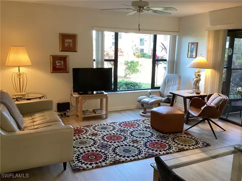 5805 Trailwinds Dr #316, Fort Myers, FL 33907
