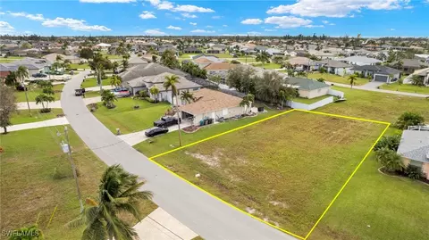 3406 SW 2nd Ln, Cape Coral, FL 33991