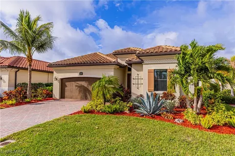 28658 Newtown Ct, Bonita Springs, FL 34135