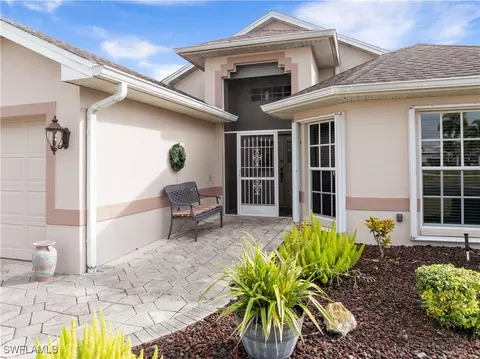 17500 Plumera Ln, North Fort Myers, FL 33917