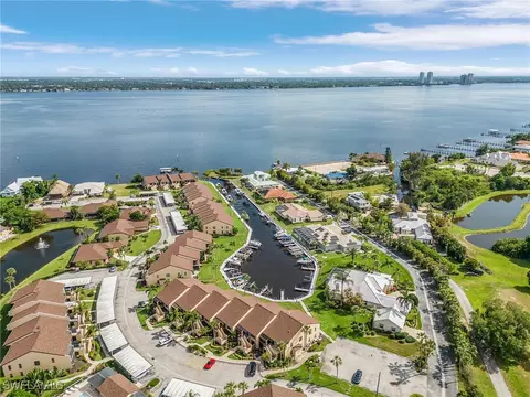 15493 Admiralty Cir #2, North Fort Myers, FL 33917