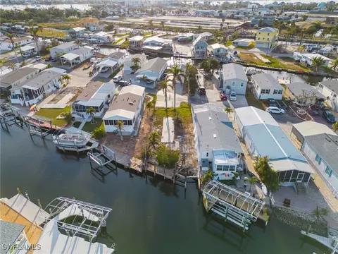 13 Nancy Ln, Fort Myers Beach, FL 33931