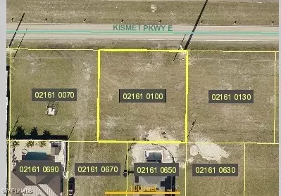 908 Kismet Pkwy E, Cape Coral, FL 33909