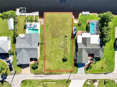 6131 Island Park Ct, Fort Myers, FL 33908