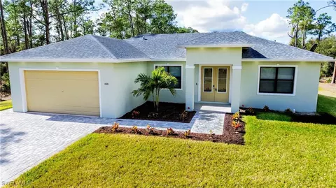 1521 Palmetto Ave, Lehigh Acres, FL 33972
