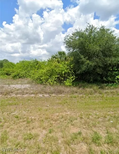 849 Milwaukee Blvd, Lehigh Acres, FL 33974