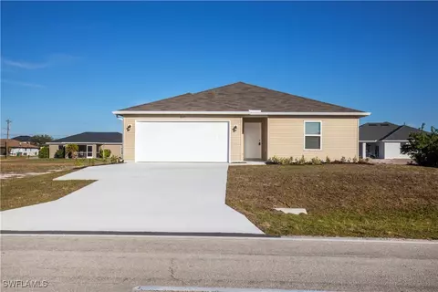 2025 Santa Barbara Blvd N, Cape Coral, FL 33993