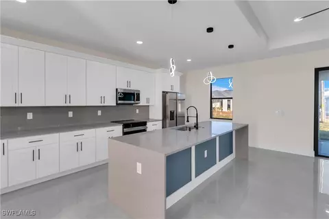 223 NW 7th Ter, Cape Coral, FL 33993