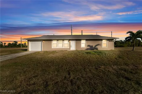 931 NE 23rd Ter, Cape Coral, FL 33909