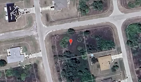 941 Eisenhower Blvd, Lehigh Acres, FL 33974