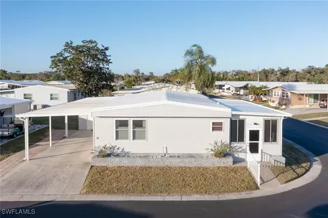 15 Hay St, Alva, FL 33920
