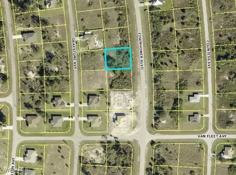 1042 Eisenhower Blvd, Lehigh Acres, FL 33974
