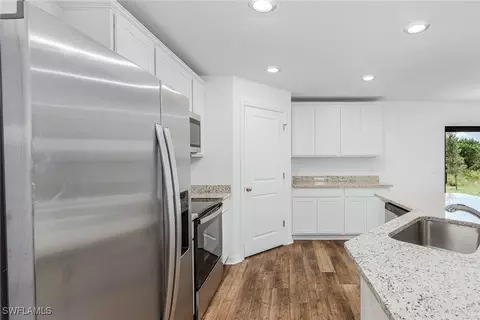 832 Gen D Macarthur Ave, Labelle, FL 33935 photo 4