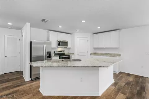 832 Gen D Macarthur Ave, Labelle, FL 33935 photo 3