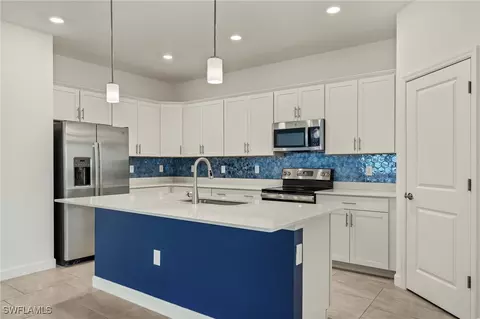20035 Hartford Blvd, Estero, FL 33928 photo 3