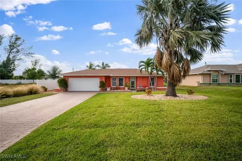 2720 SW 11th Pl, Cape Coral, FL 33914