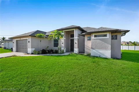 1129 Capp Ave, Lehigh Acres, FL 33971