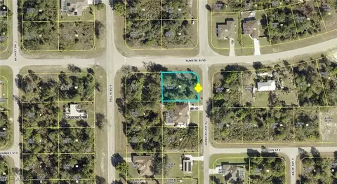 210 Wanatah Ave, Lehigh Acres, FL 33974