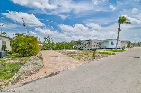 3853 Cherry Ln, Saint James City, FL 33956