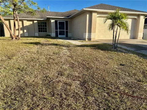 623 SW 27th Ter, Cape Coral, FL 33914