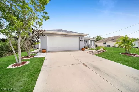 1601 Elva Ave S, Lehigh Acres, FL 33976