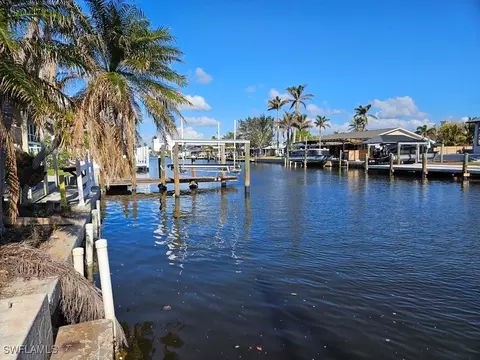 2492 York Rd, Saint James City, FL 33956