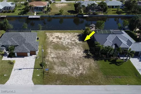 3009 SW 11th Pl, Cape Coral, FL 33914