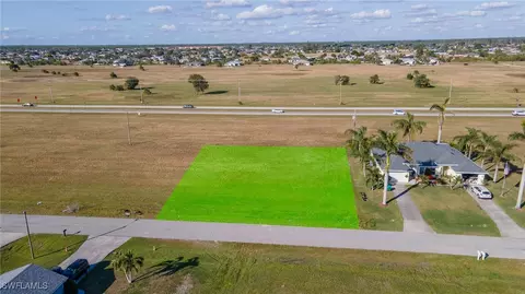 2003 NE 15th Ln, Cape Coral, FL 33909