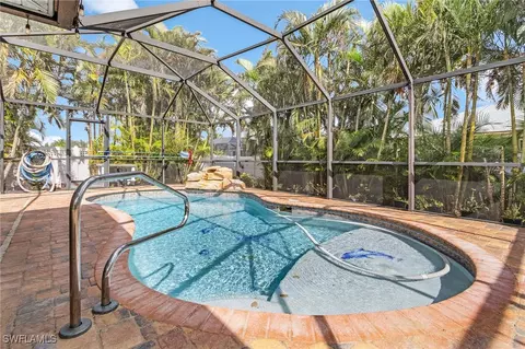 4205 NE 23rd Pl, Cape Coral, FL 33909