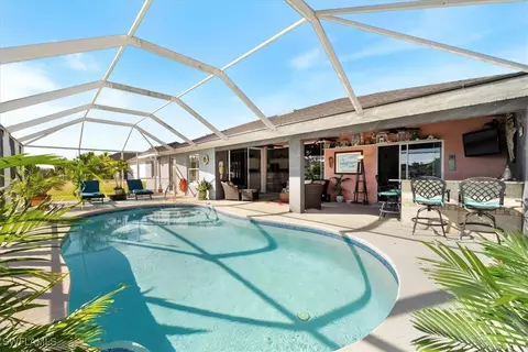2713 SW 4th Pl, Cape Coral, FL 33914