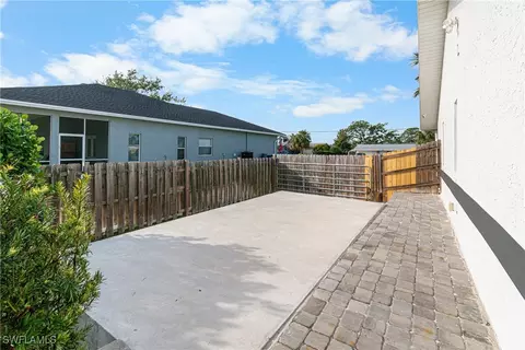 20781 Pine Tree Ln, Estero, FL 33928 photo 31