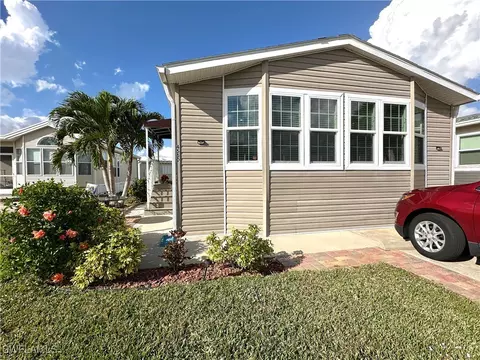 4550 Liberty Ln E, Estero, FL 33928