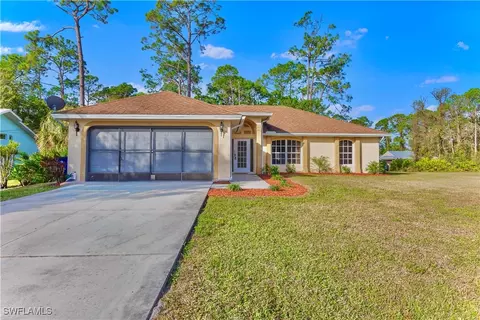 2906 E 3rd St, Lehigh Acres, FL 33936