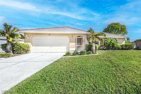 117 NE 9th Pl, Cape Coral, FL 33909