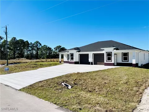 832-834 Holmes Ave, Lehigh Acres, FL 33974