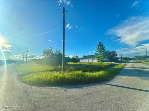 2507 E 17th St, Lehigh Acres, FL 33972