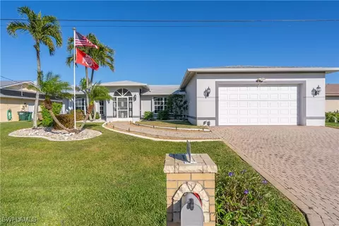 4225 SE 8th Ave, Cape Coral, FL 33904