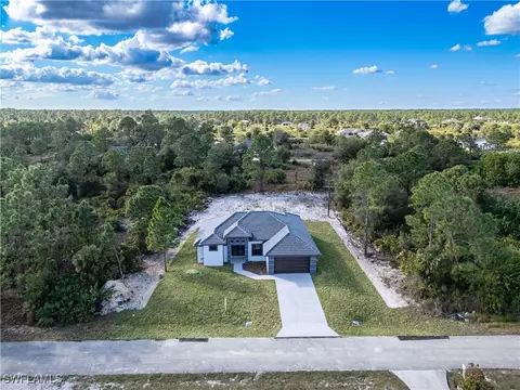1205 Hibiscus Ave, Lehigh Acres, FL 33972