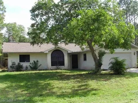 906 Wells Ave, Lehigh Acres, FL 33972