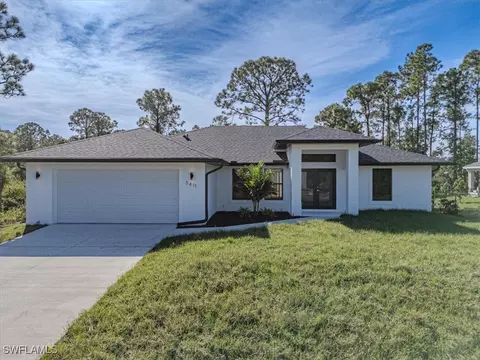 3751 Kilarney St, Fort Myers, FL 33905