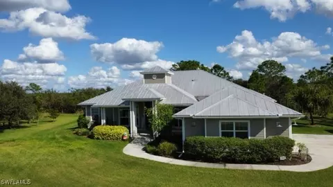18900 Bridge Wood Ct, Alva, FL 33920