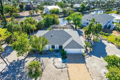 755 Pen Shell Dr, Sanibel, FL 33957